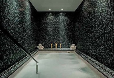Elysian spa Jacuzzi © WALDORF ASTORIA